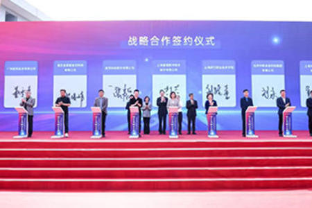 峻迹智能与上海闵行职业技术学院签署战略合作协议，共谋产学研合作新篇章